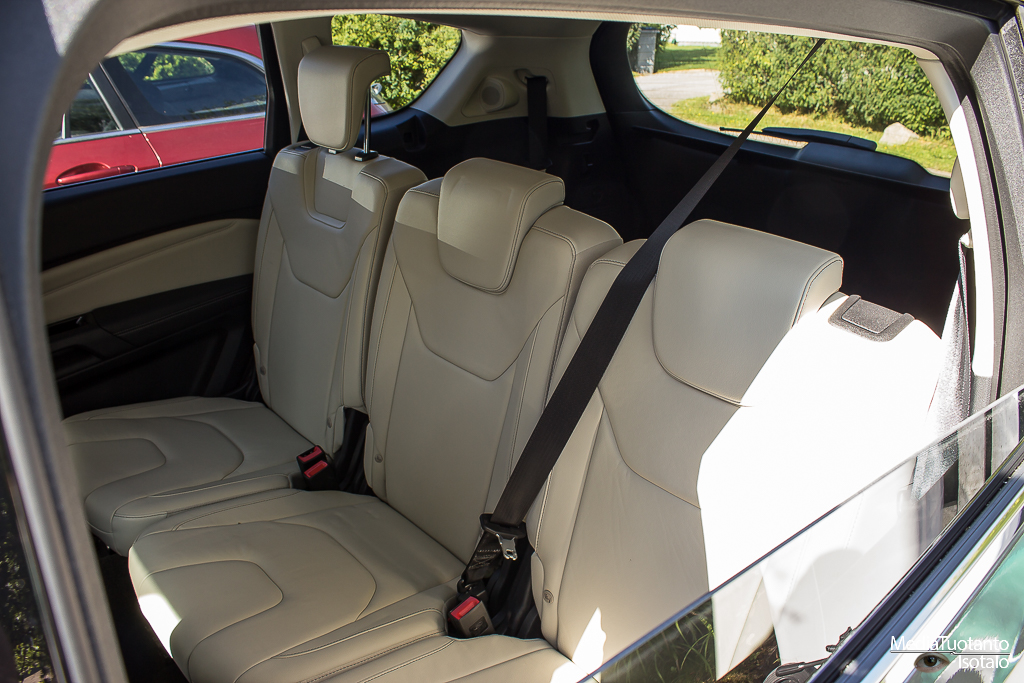 Ford S-MAX rear seats