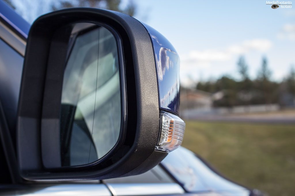 Ford Focus sivupeili