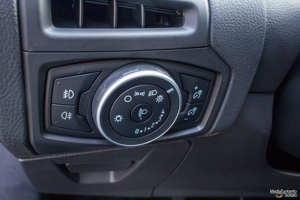 Ford Focus valosäädin