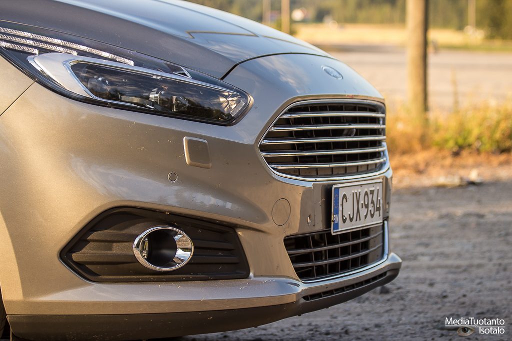 Ford S-MAX front
