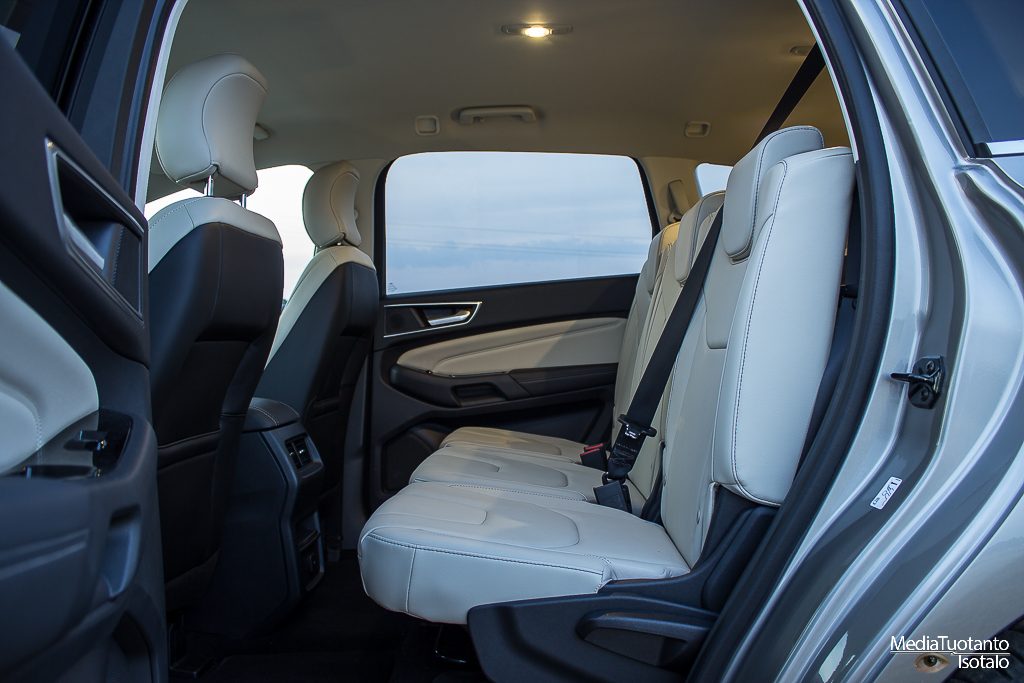 Ford S-MAX rear seats