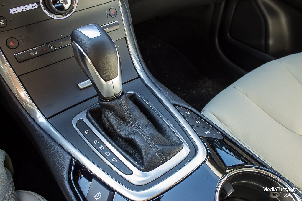 Ford S-MAX gear lever
