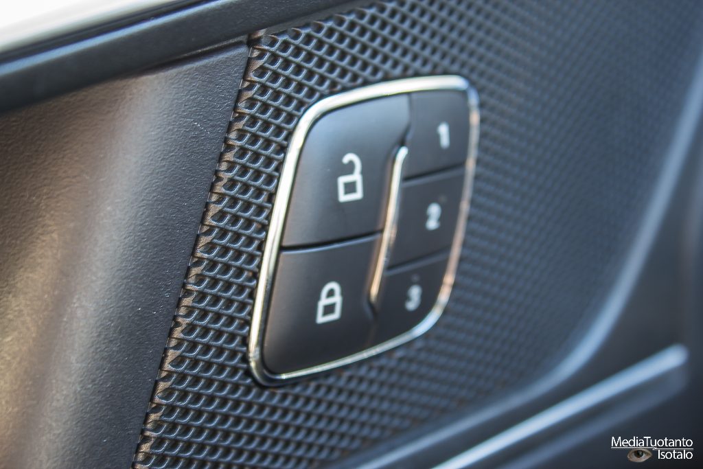 Ford S-MAX window buttons