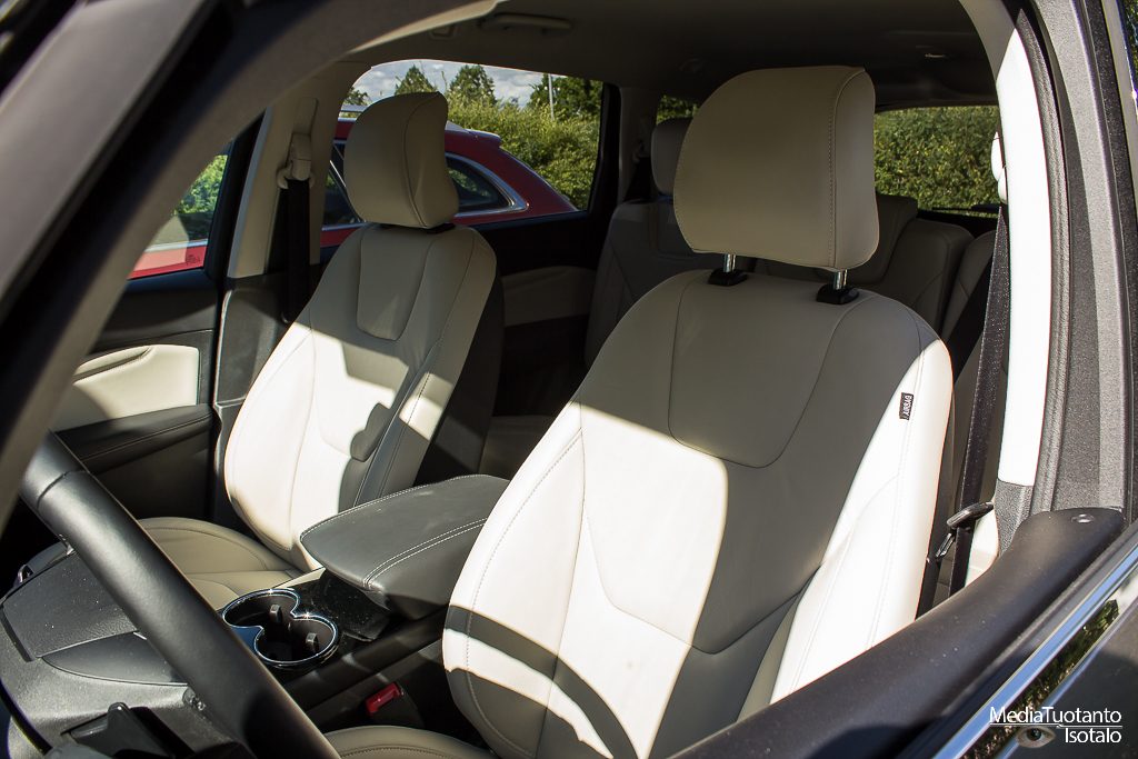 Ford S-MAX front seats