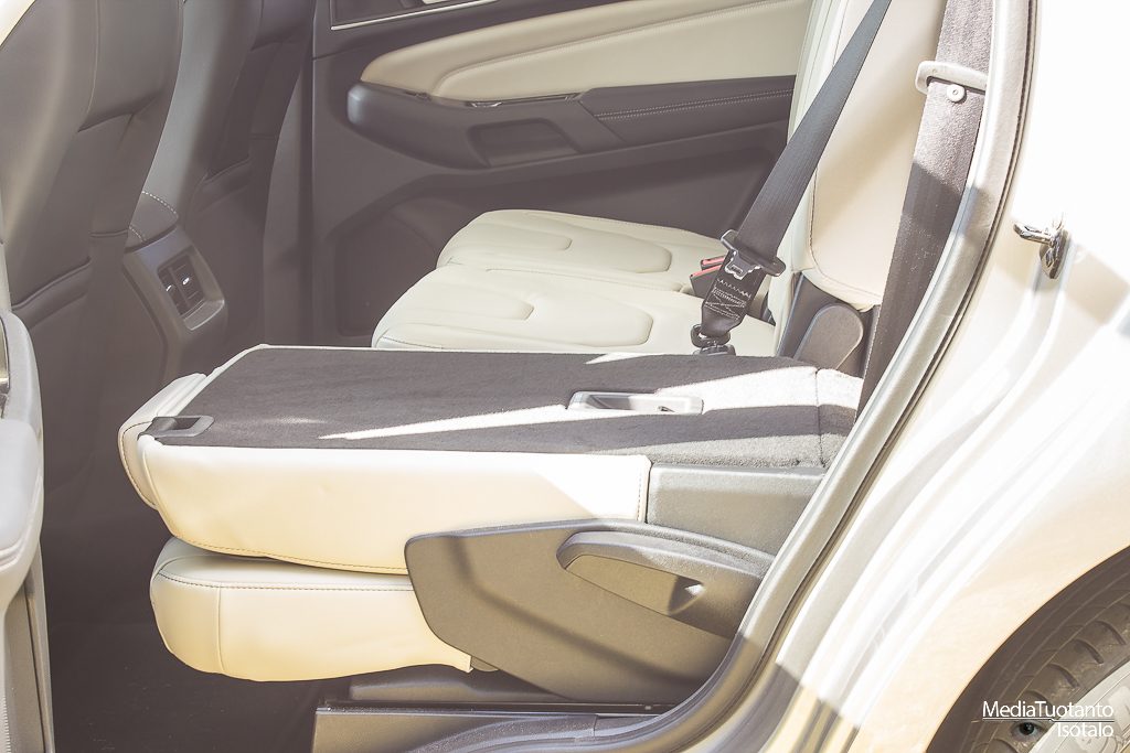Ford S-MAX rear seats