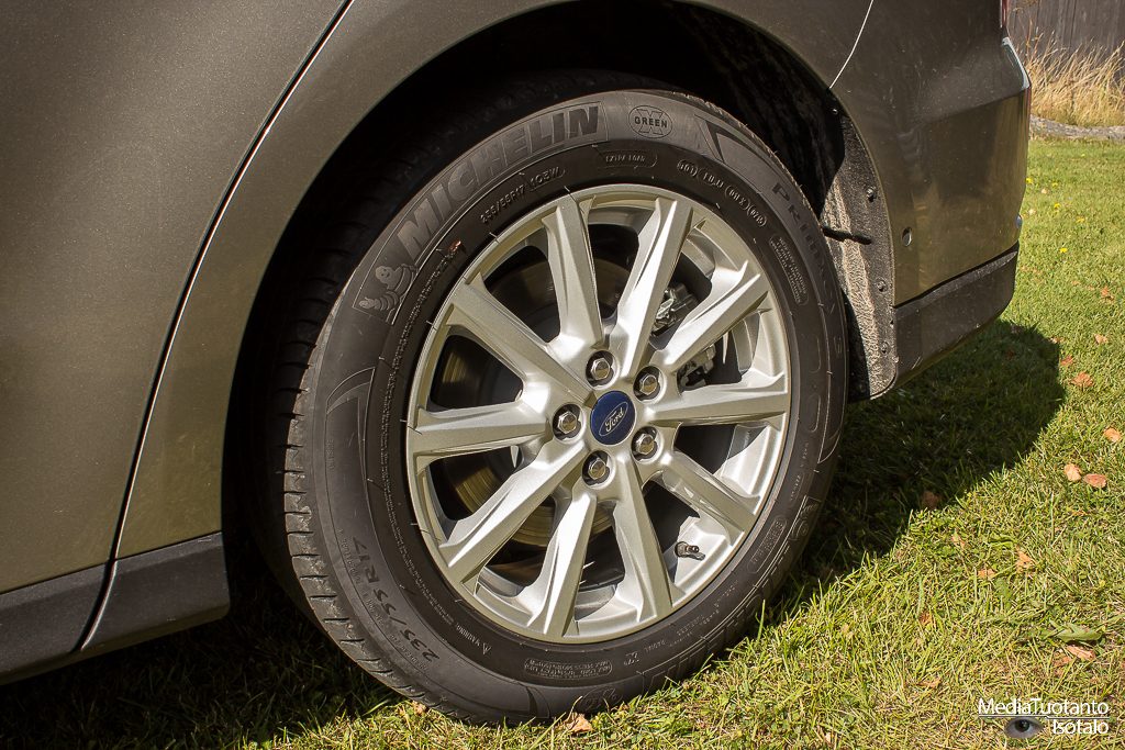 Ford S-MAX tyre