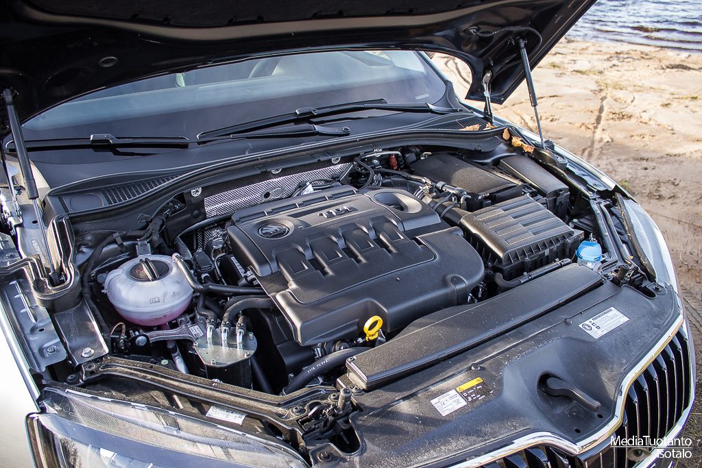 Skoda Superb TDI engine