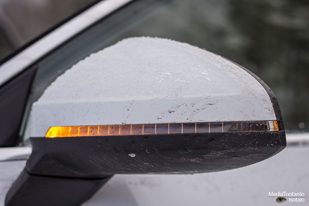 Audi A4 mirror turning indicator