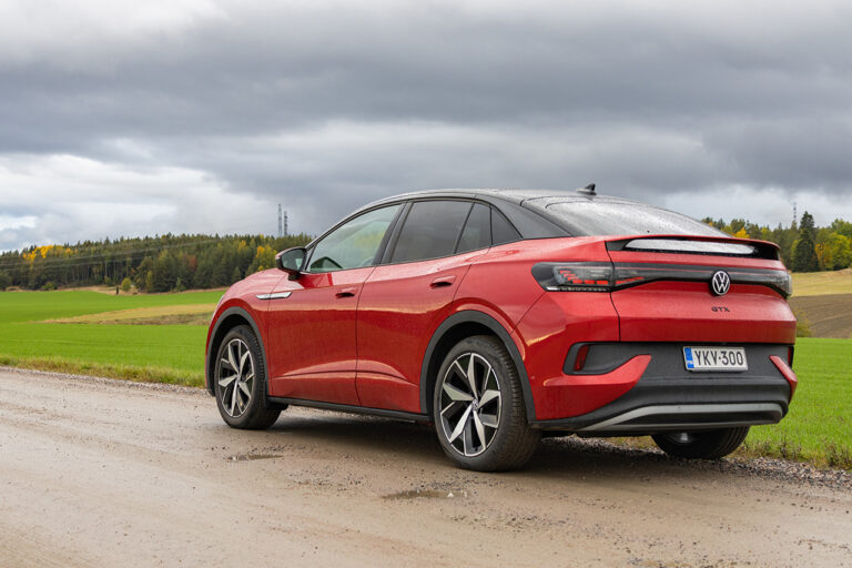 Koeajossa: Volkswagen ID.5 GTX (2022)