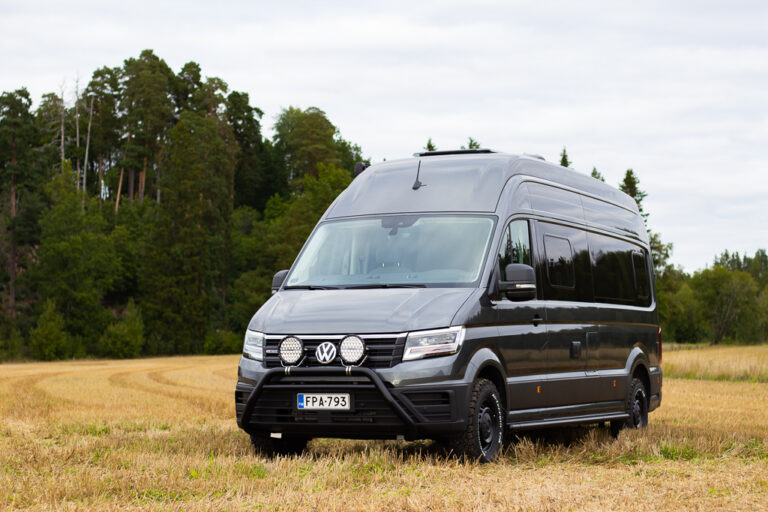 Koeajossa: Volkswagen Grand California 680 retkeilyauto